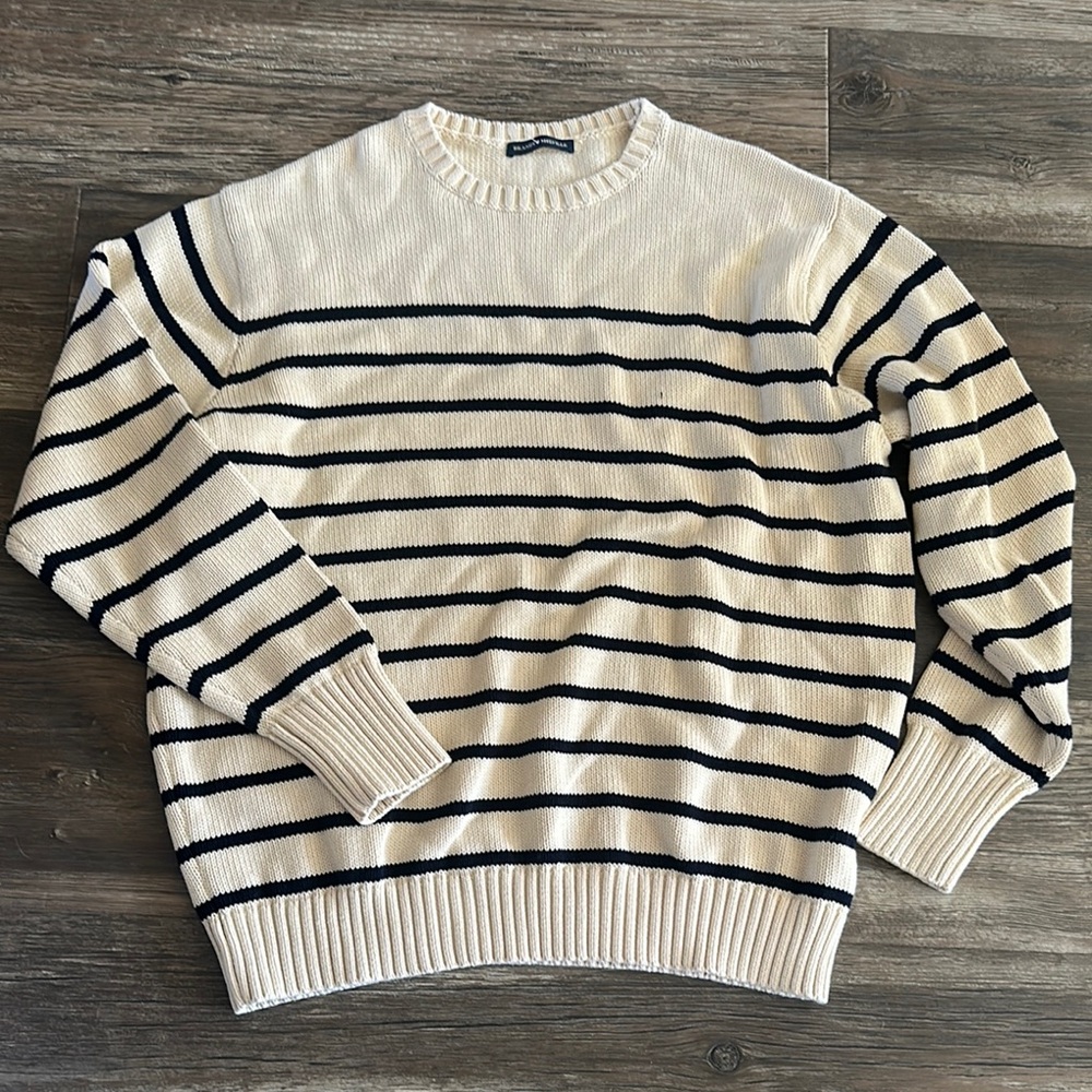 Brandy Melville Sweater